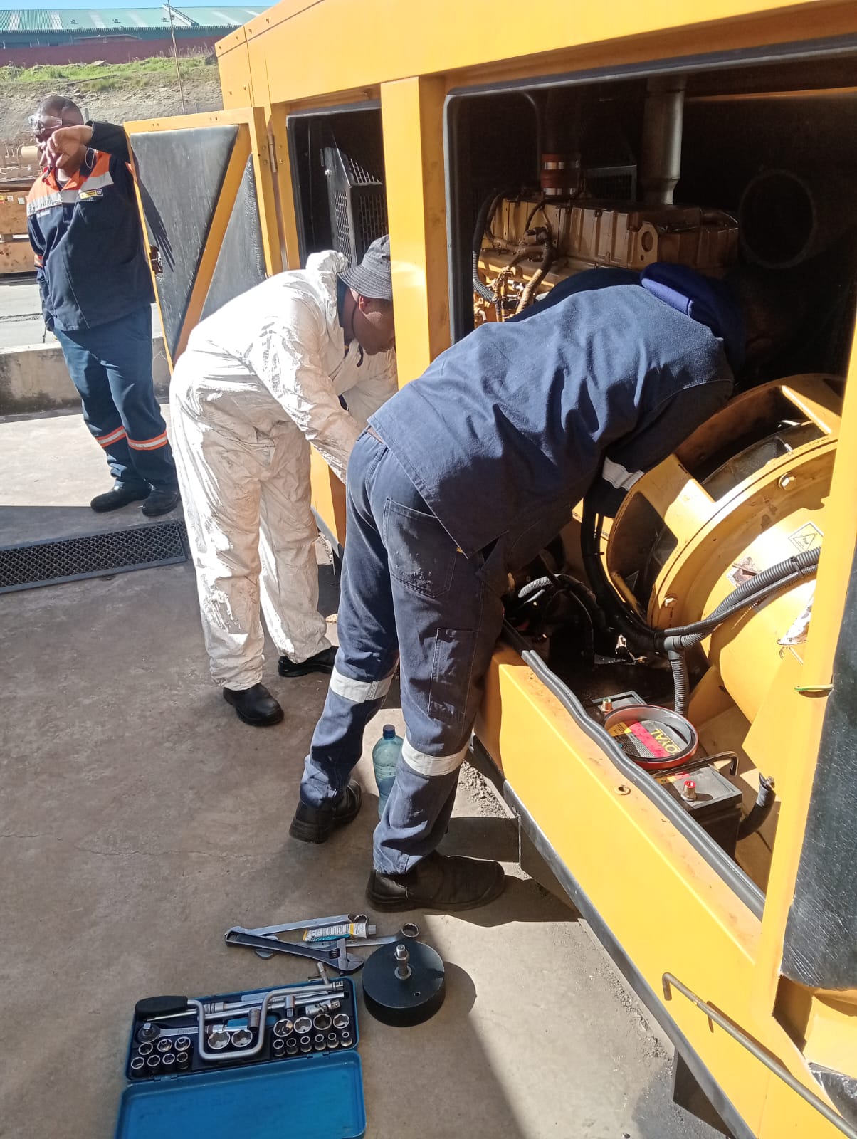 Generator engine